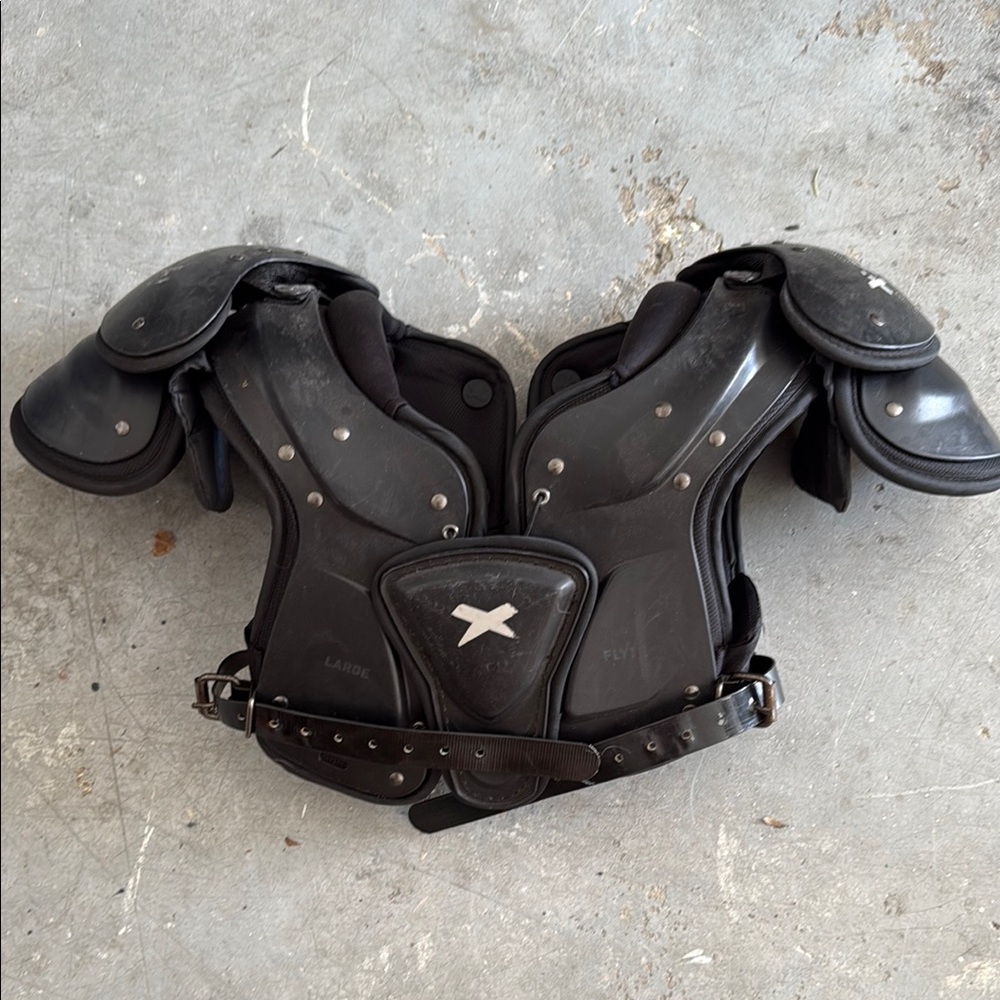 Xenith Youth Black Football Shoulder Pads